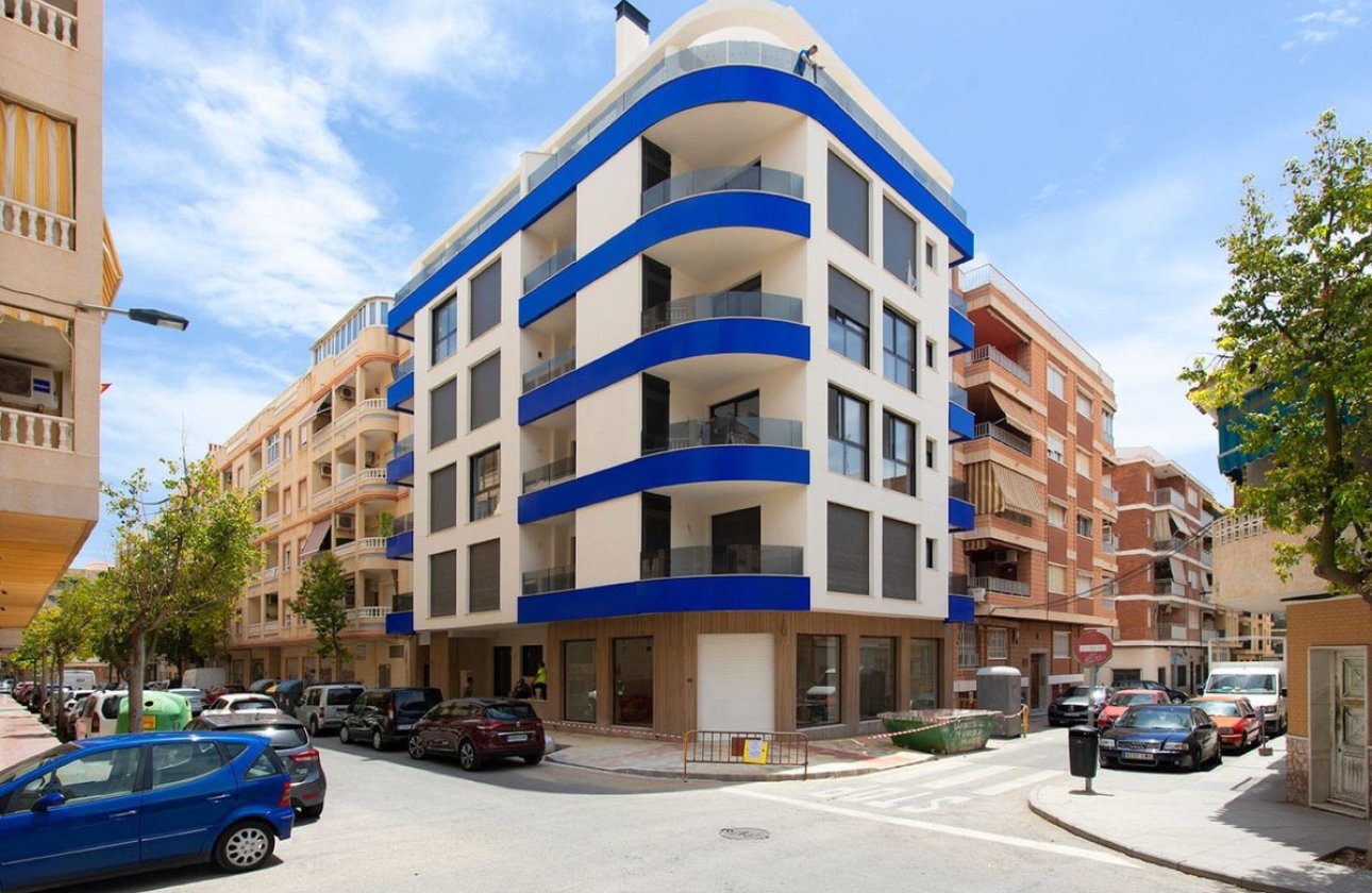 Resale - Apartment / flat -
Torrevieja - Torrevieja Centro