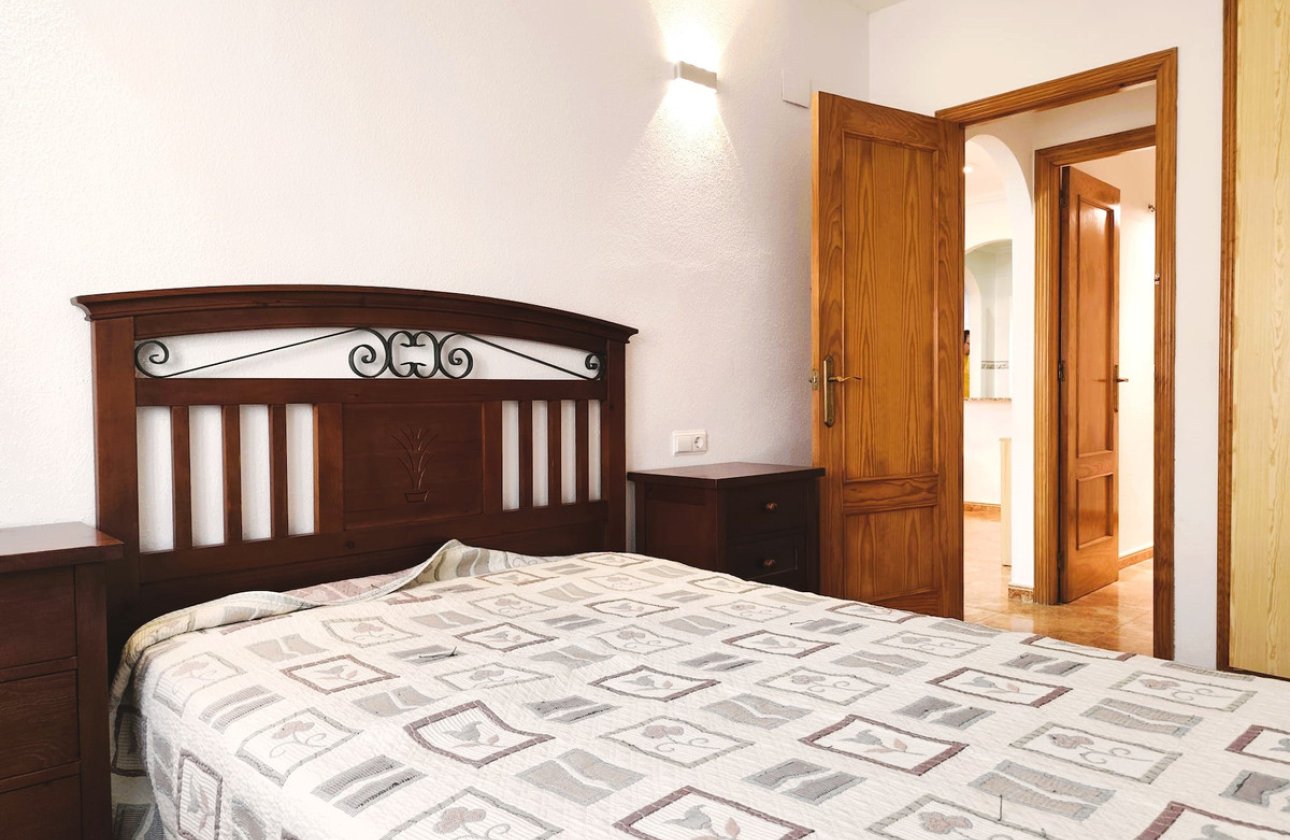 Resale - Apartment / flat -
Torrevieja - Torrevieja Centro