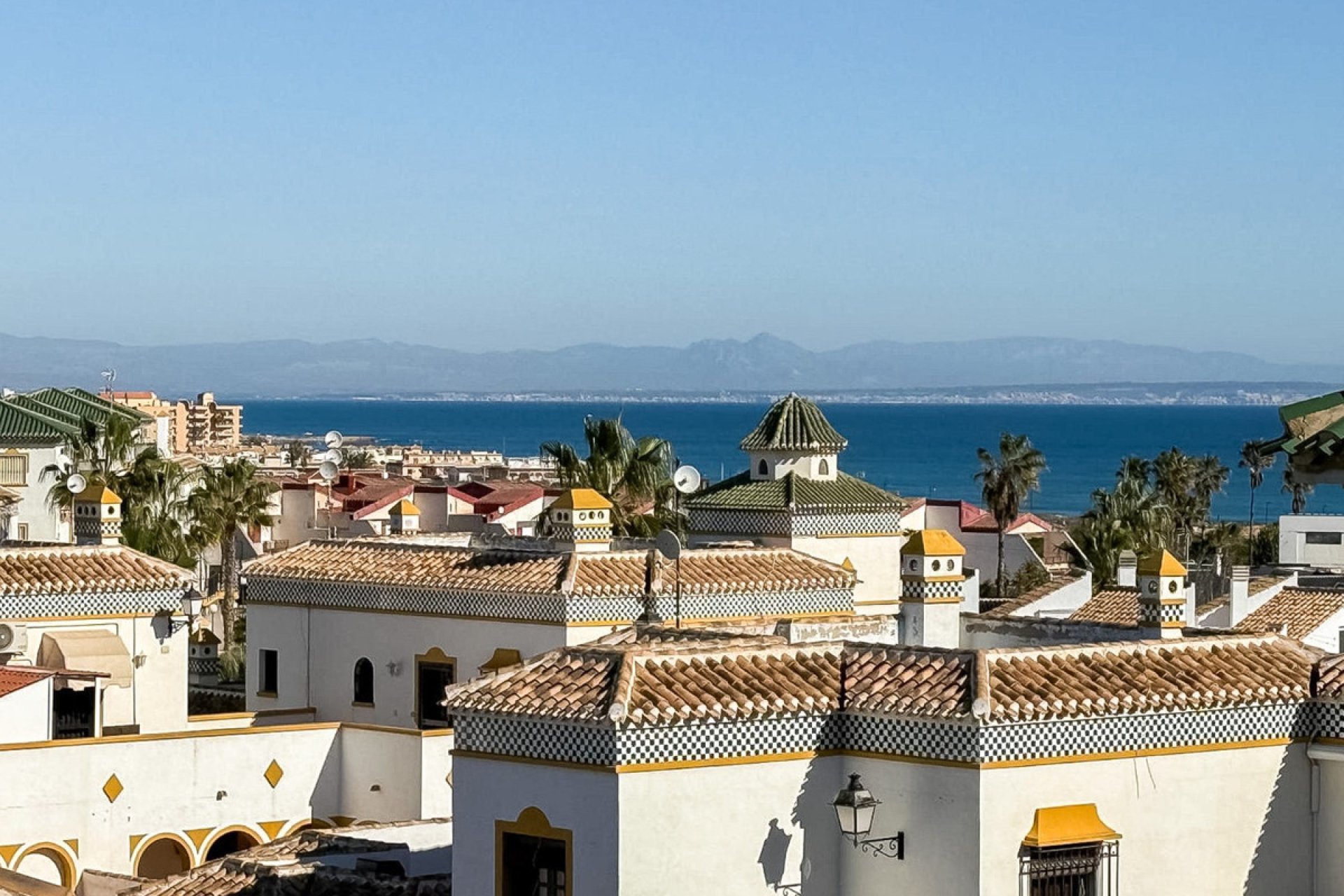 Resale - Apartment / flat -
Torrevieja - Torrevieja Centro