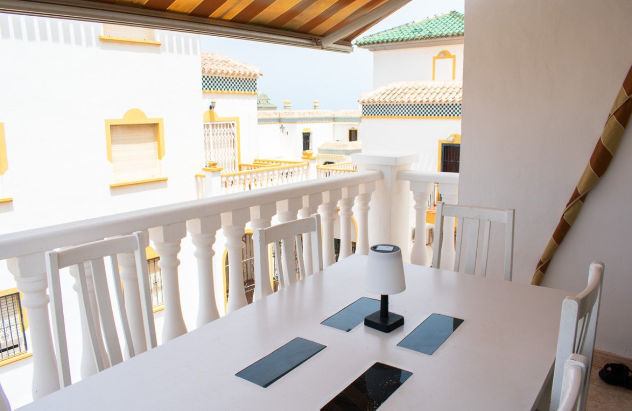 Resale - Apartment / flat -
Torrevieja - Torrevieja Centro