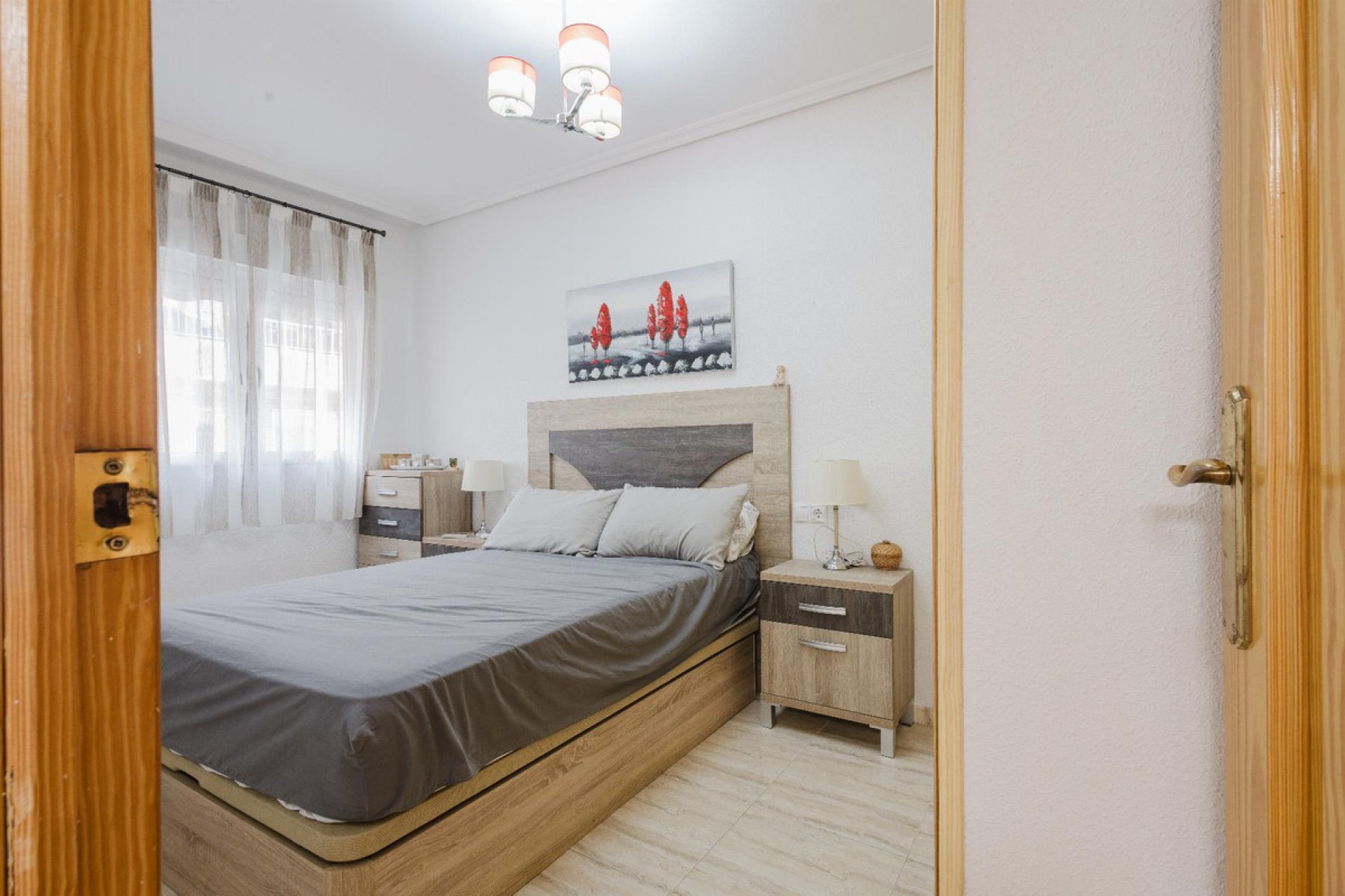 Resale - Apartment / flat -
Torrevieja - Torrevieja Centro