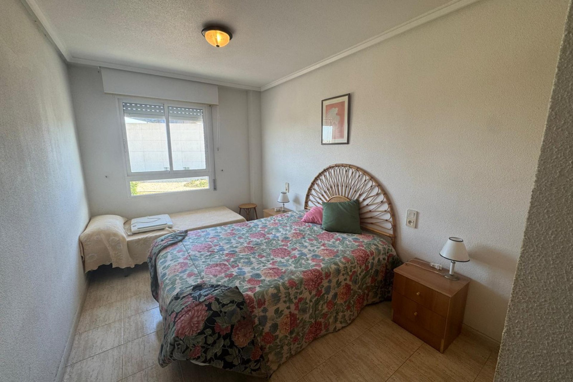 Resale - Apartment / flat -
Torrevieja - Torrevieja Centro