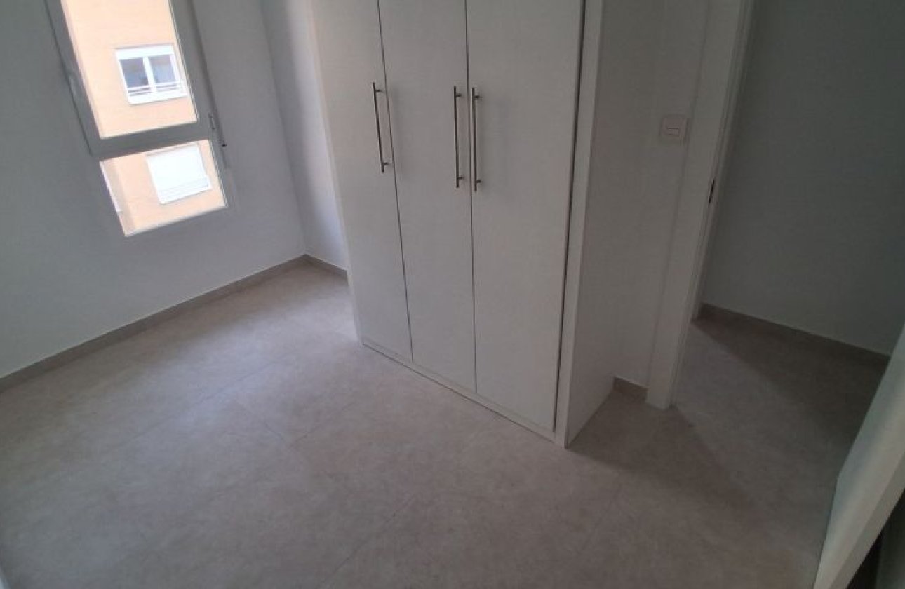 Resale - Apartment / flat -
Torrevieja