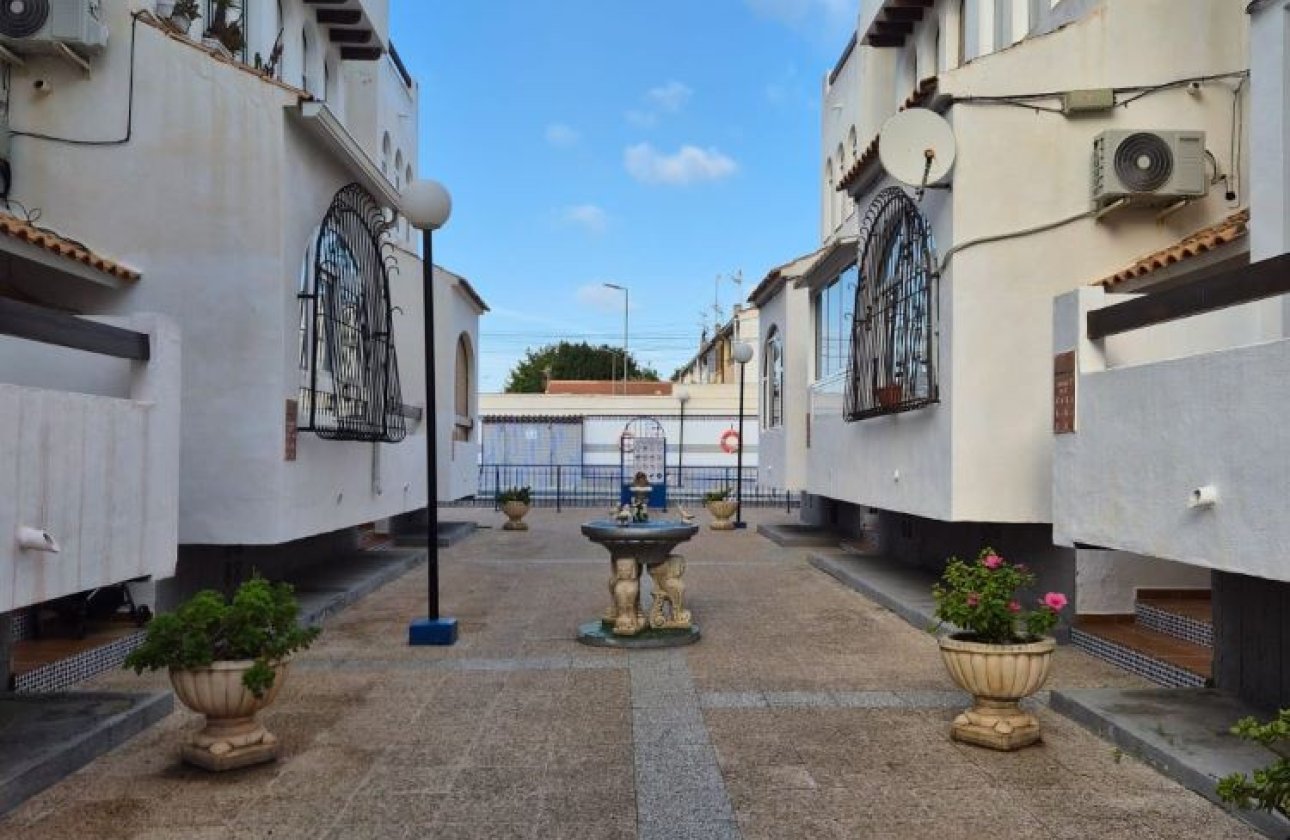 Resale - Apartment / flat -
Torrevieja