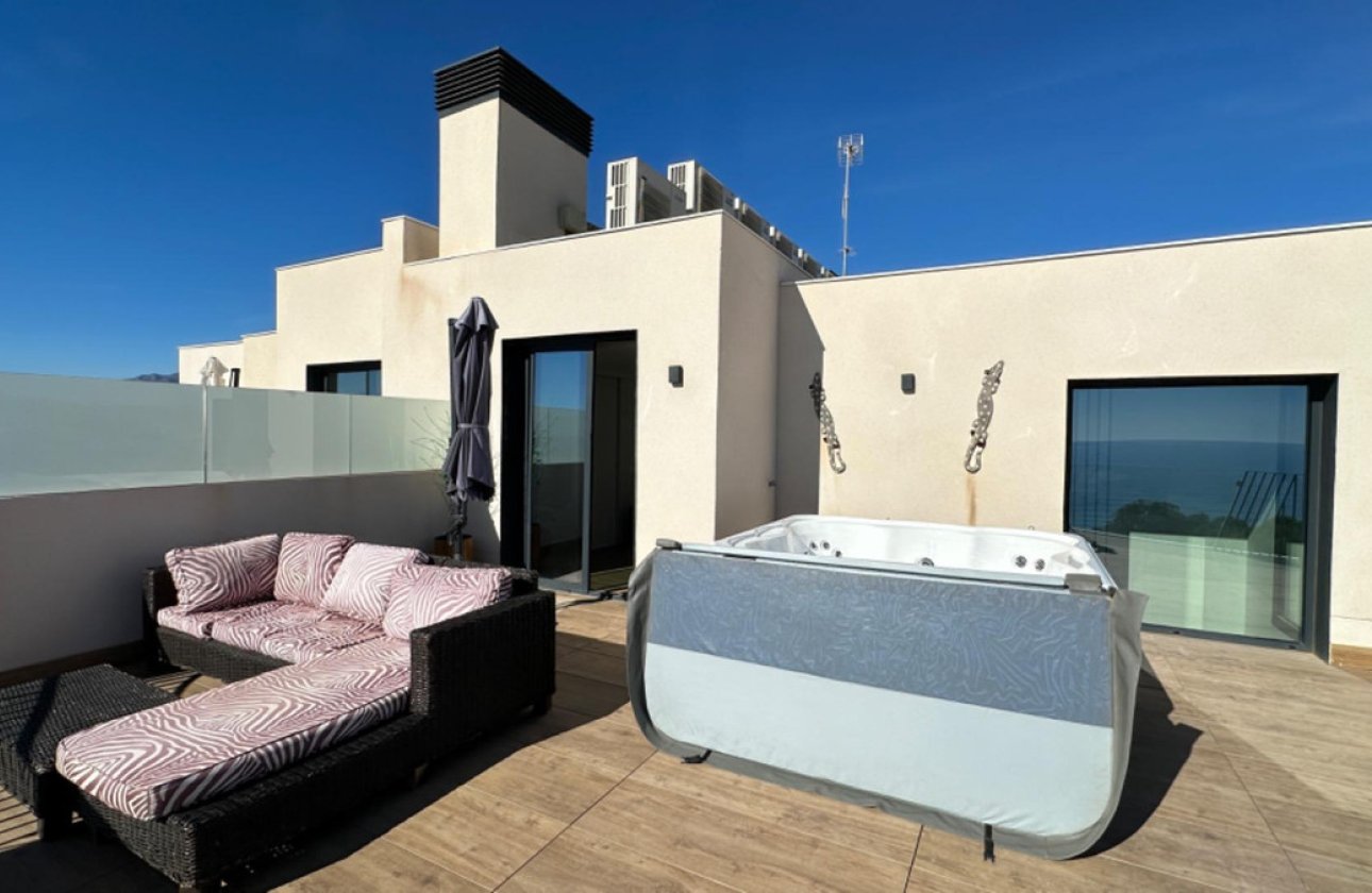 Resale - Apartment / flat -
Villajoyosa - Villajoyosa Centro