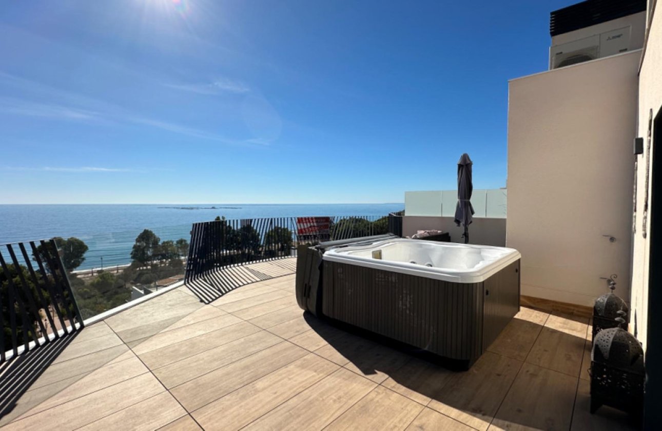 Resale - Apartment / flat -
Villajoyosa - Villajoyosa Centro