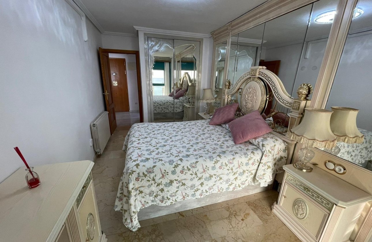 Resale - Apartment / flat -
Villajoyosa - Villajoyosa Centro