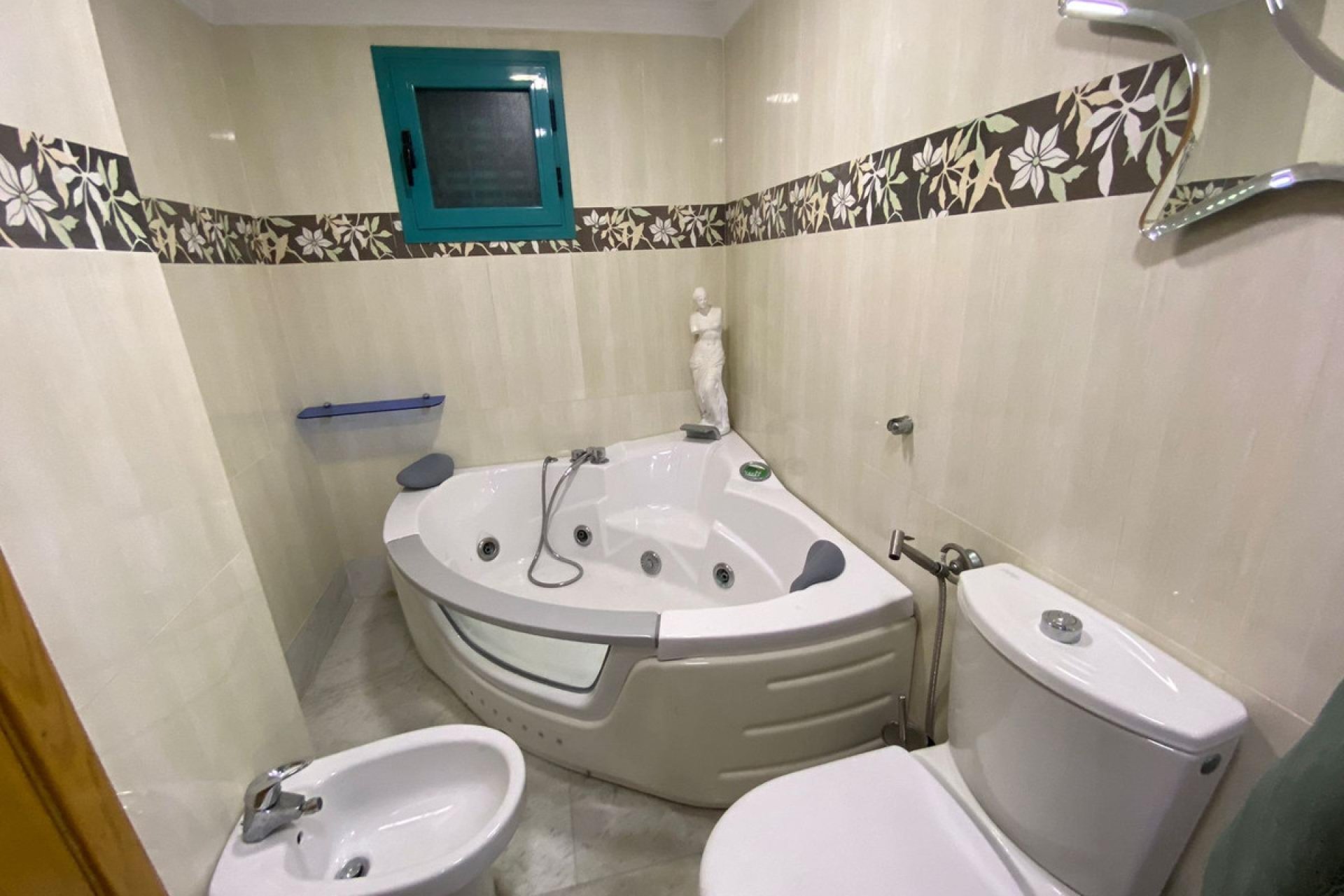 Resale - Apartment / flat -
Villajoyosa - Villajoyosa Centro