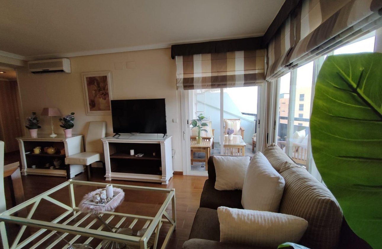 Resale - Apartment / flat -
Villajoyosa - Villajoyosa Centro
