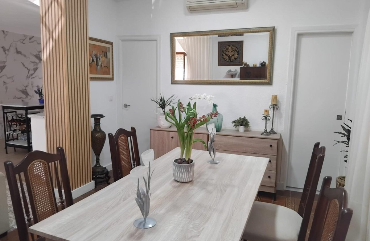 Resale - Apartment / flat -
Villajoyosa - Villajoyosa Centro