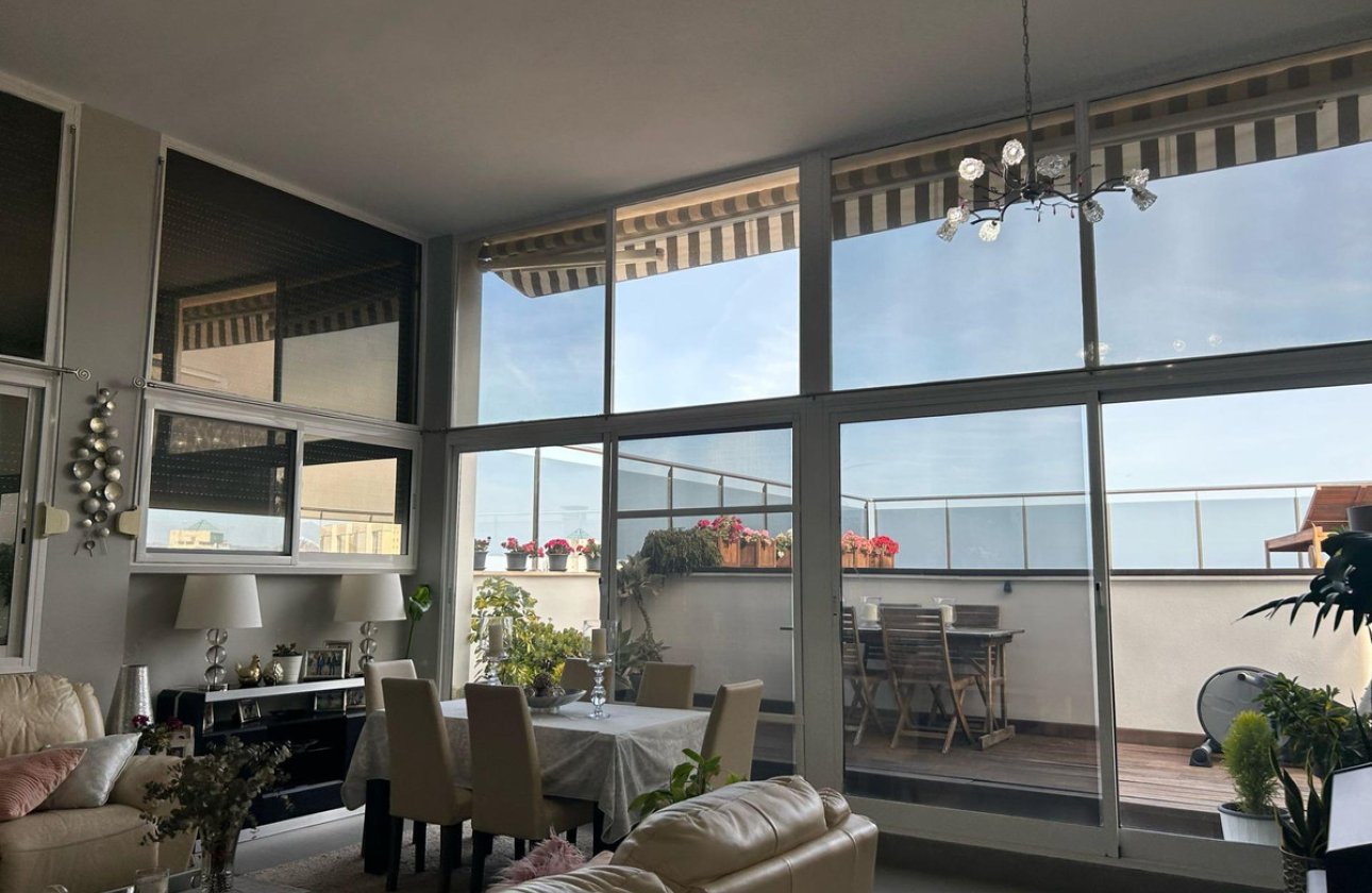 Resale - Apartment / flat -
Villajoyosa - Villajoyosa Centro