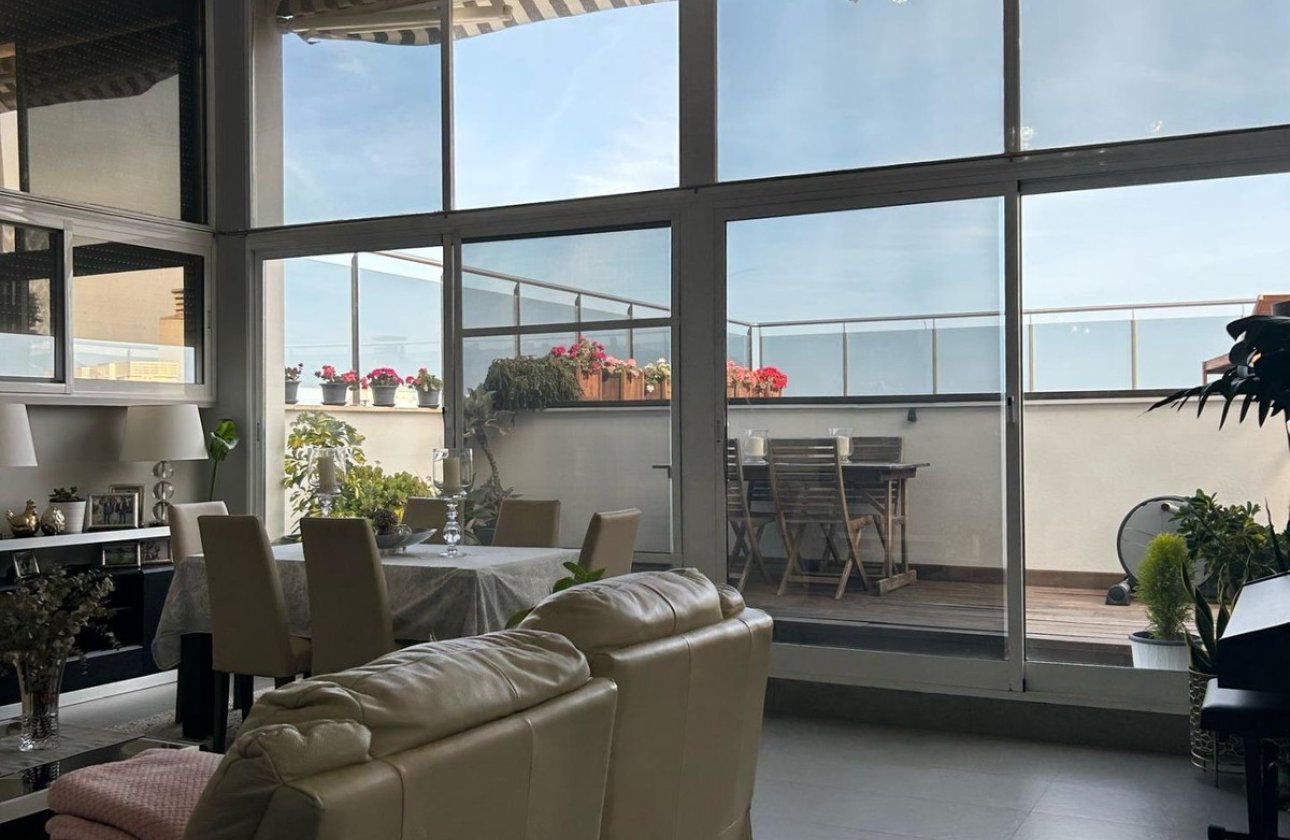 Resale - Apartment / flat -
Villajoyosa - Villajoyosa Centro