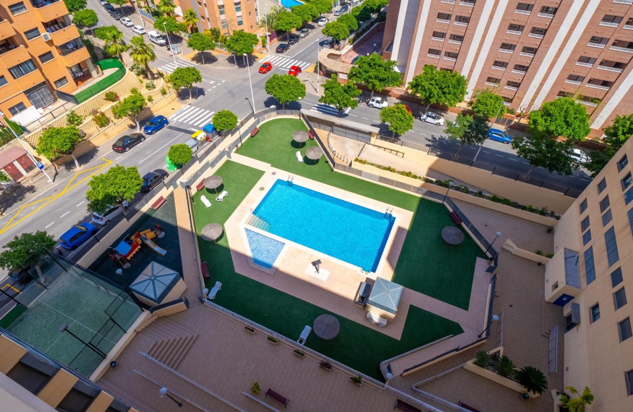 Resale - Apartment / flat -
Villajoyosa - Villajoyosa Centro
