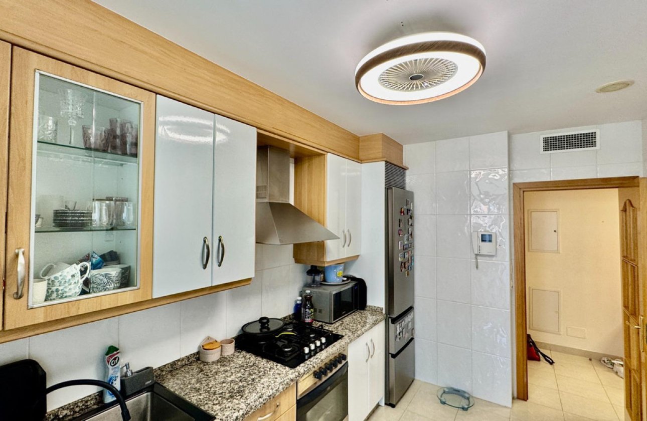 Resale - Apartment / flat -
Villajoyosa - Villajoyosa Centro