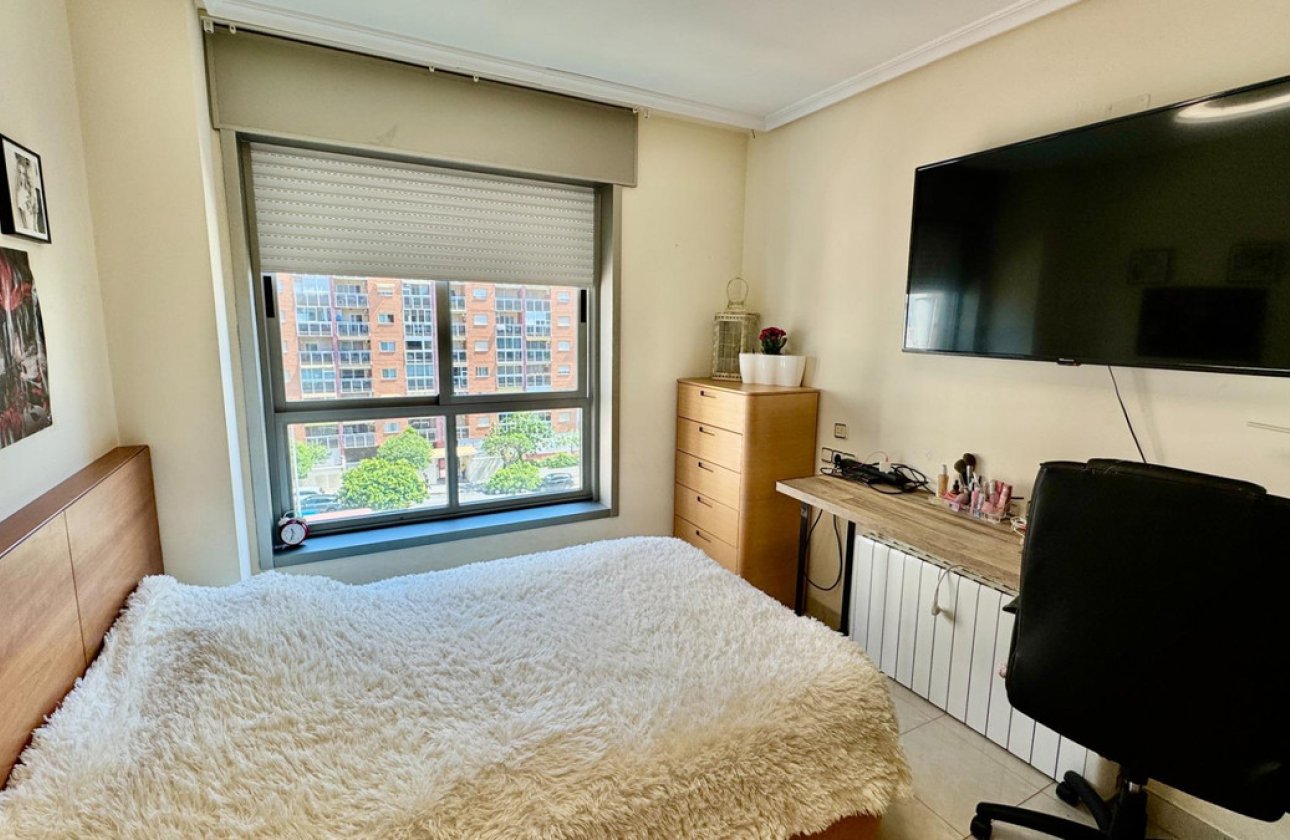 Resale - Apartment / flat -
Villajoyosa - Villajoyosa Centro