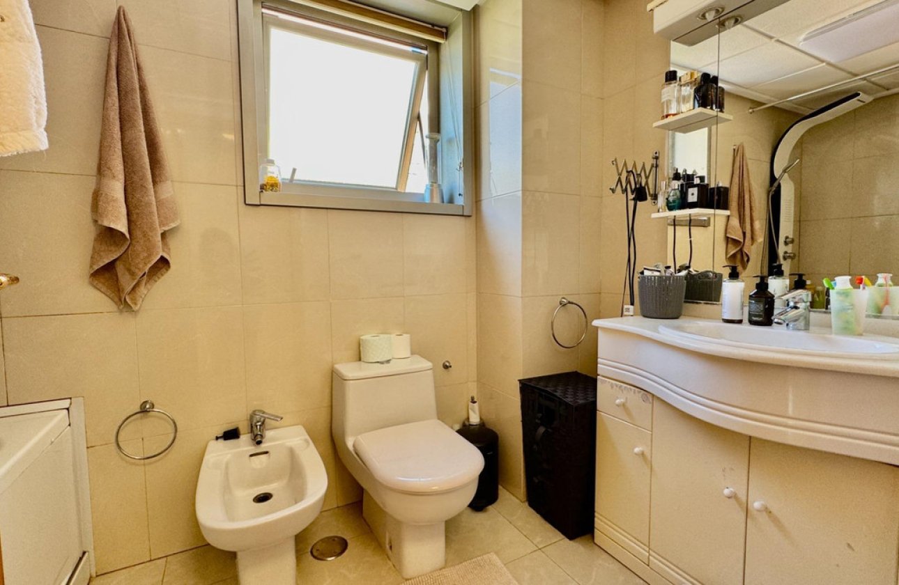 Resale - Apartment / flat -
Villajoyosa - Villajoyosa Centro