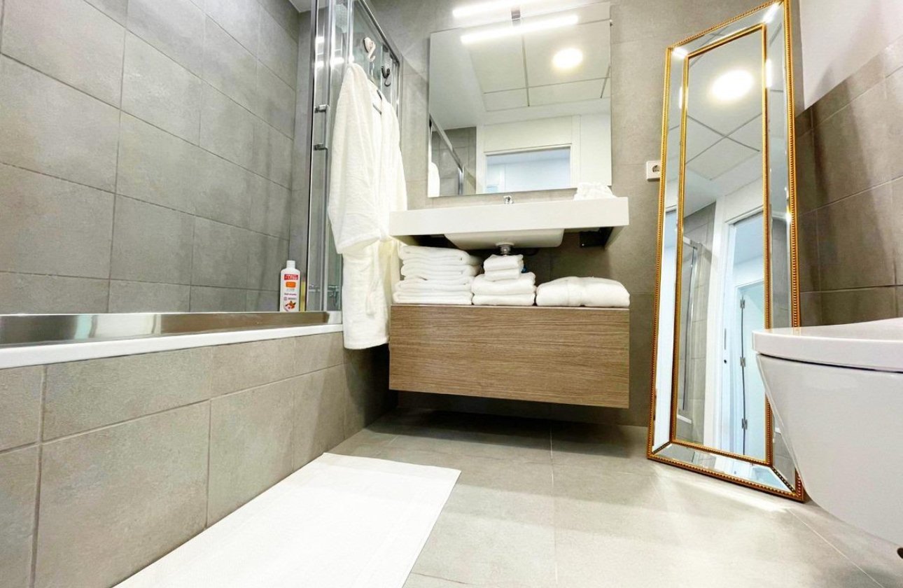 Resale - Apartment / flat -
Villajoyosa - Villajoyosa Centro