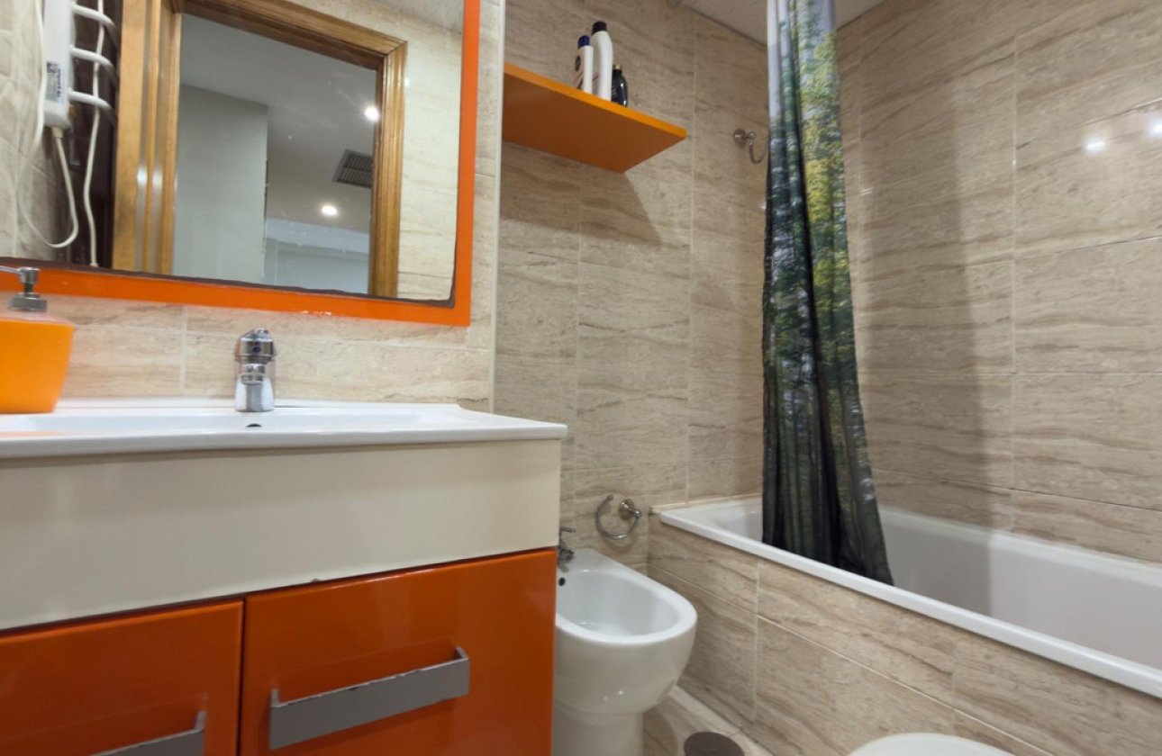 Resale - Apartment / flat -
Villajoyosa - Villajoyosa Centro