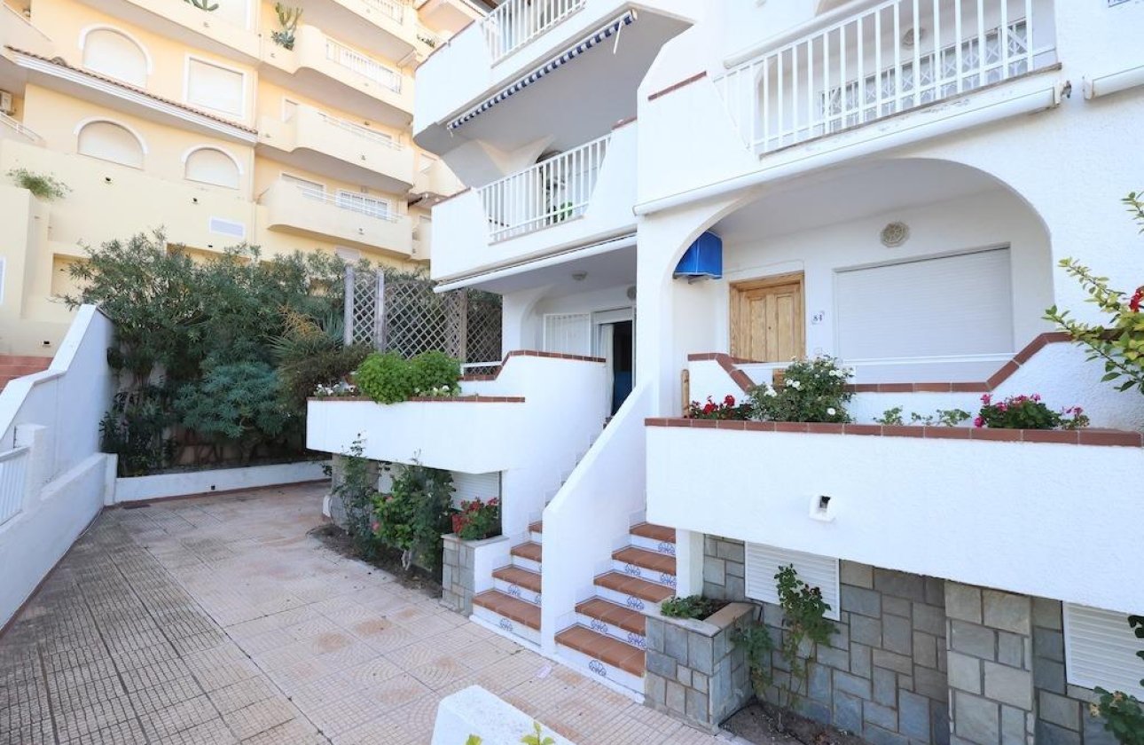 Resale - Bungalow -
Orihuela Costa - Campoamor