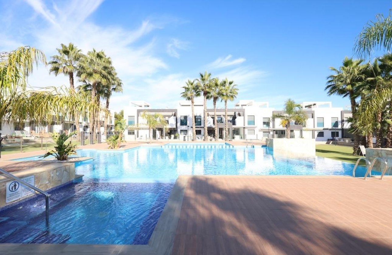 Resale - Bungalow -
Orihuela Costa - La Zenia
