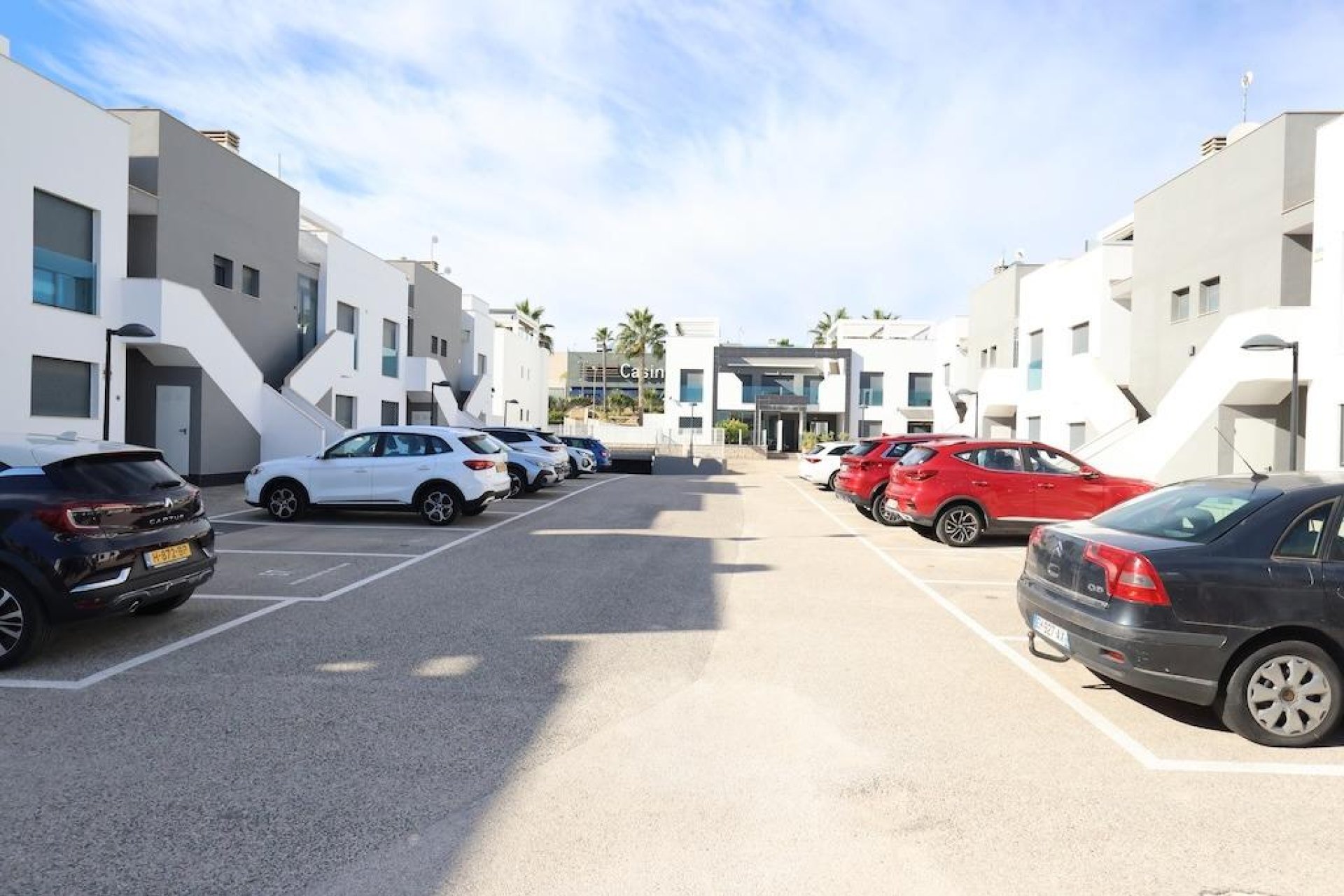 Resale - Bungalow -
Orihuela Costa - La Zenia