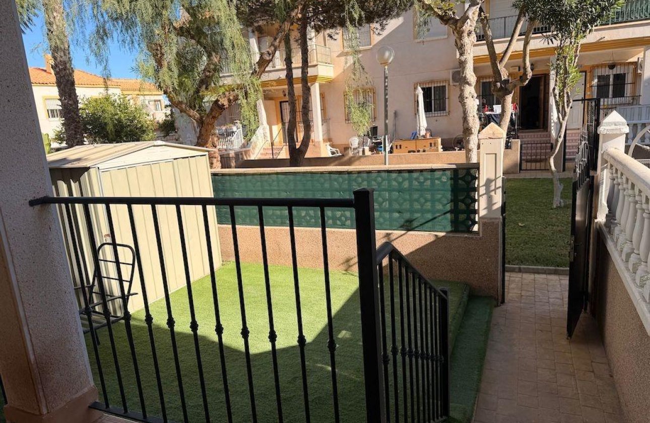 Resale - Bungalow -
Orihuela Costa - Las Filipinas