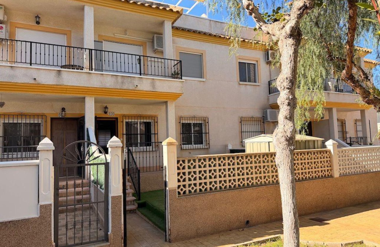 Resale - Bungalow -
Orihuela Costa - Las Filipinas