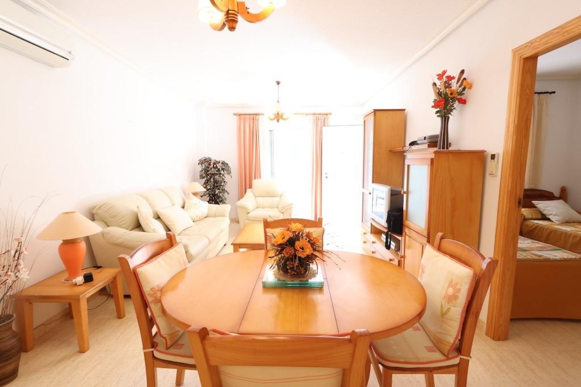 Resale - Bungalow -
Orihuela Costa - Punta Prima