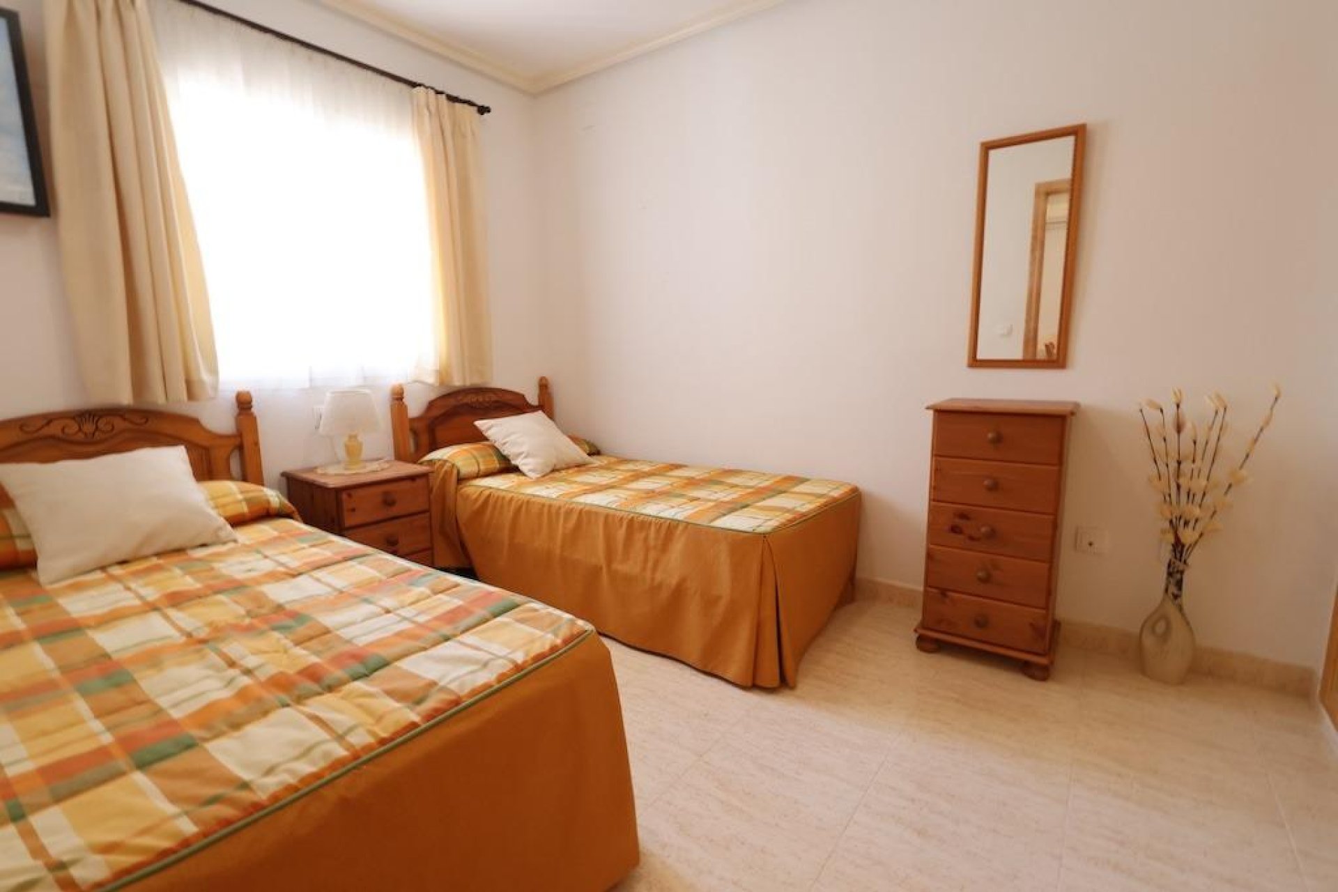 Resale - Bungalow -
Orihuela Costa - Punta Prima