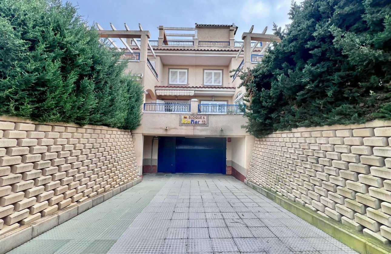 Resale - Bungalow -
Pilar de la Horadada - RioMar