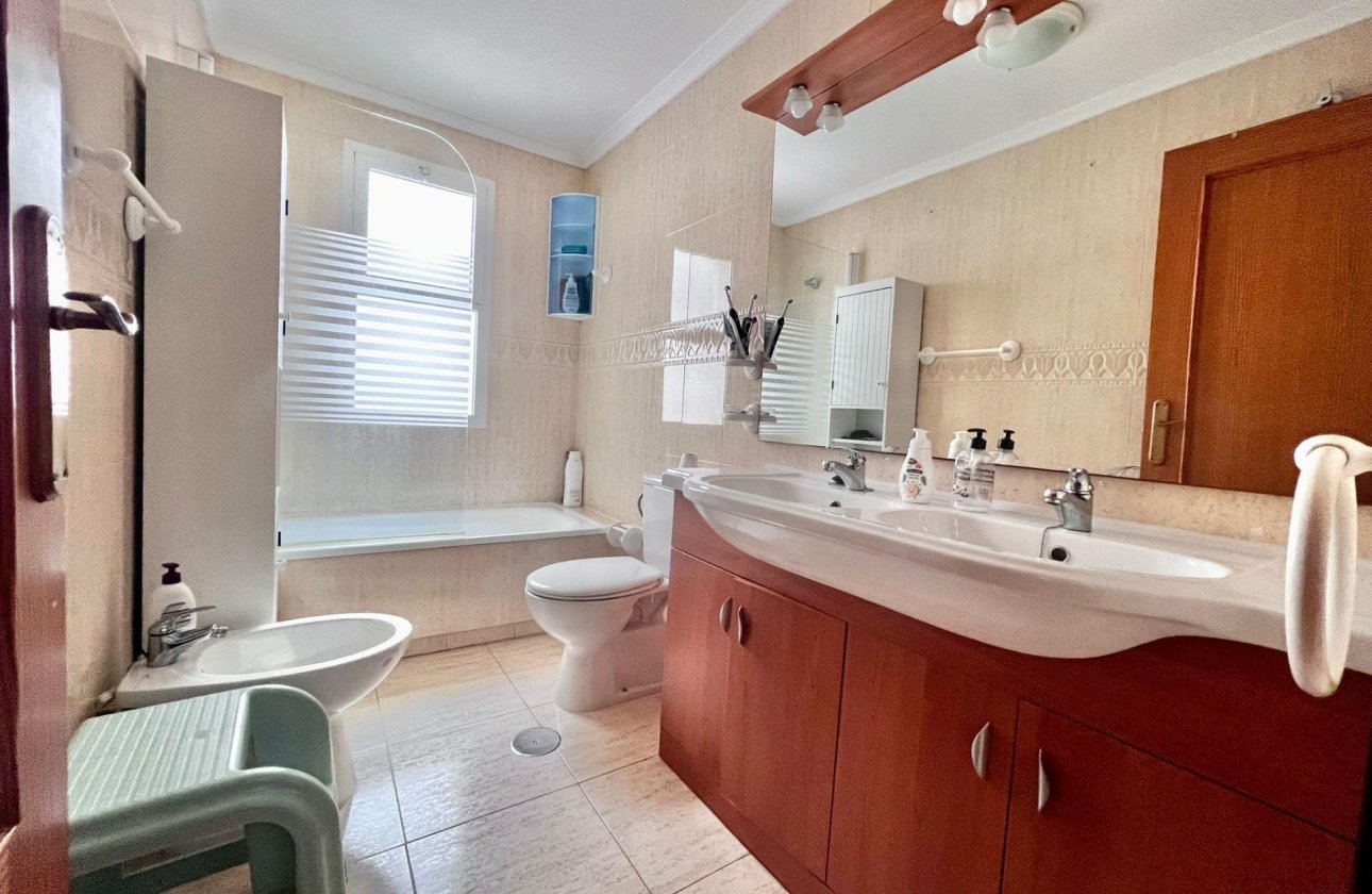 Resale - Bungalow -
Pilar de la Horadada - RioMar