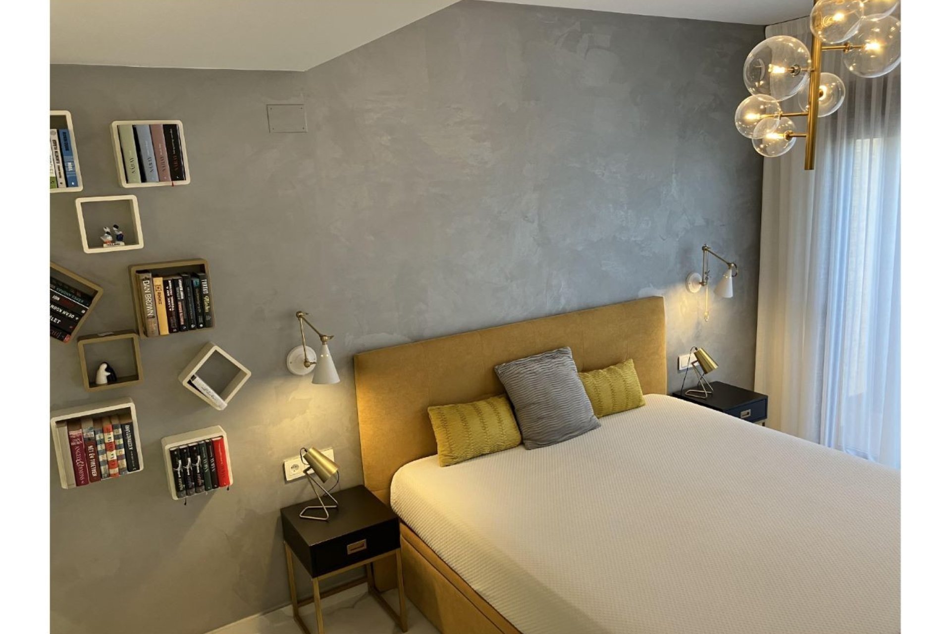 Resale - Bungalow -
San Miguel de Salinas