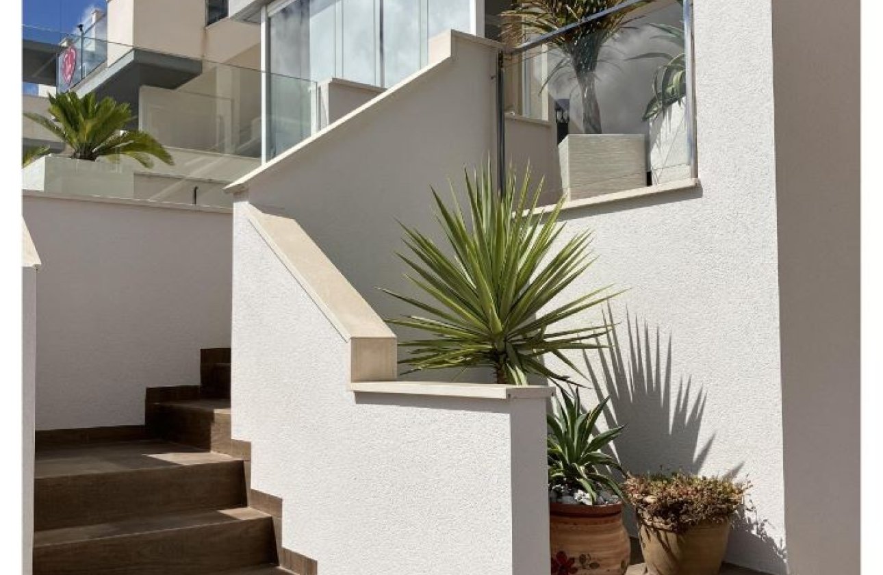 Resale - Bungalow -
San Miguel de Salinas