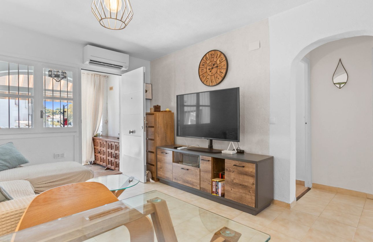 Resale - Bungalow -
Torrevieja - Lago Jardin