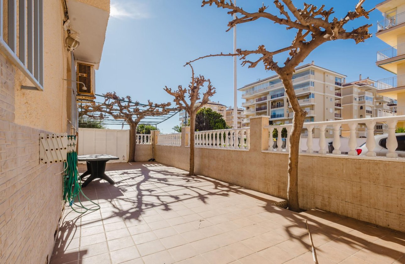 Resale - Bungalow -
Torrevieja - PLAYA DE LA MATA
