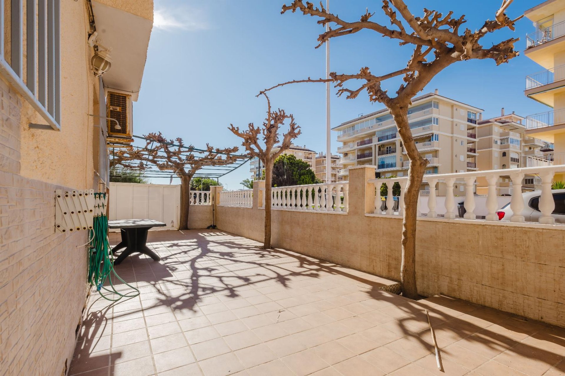 Resale - Bungalow -
Torrevieja - PLAYA DE LA MATA