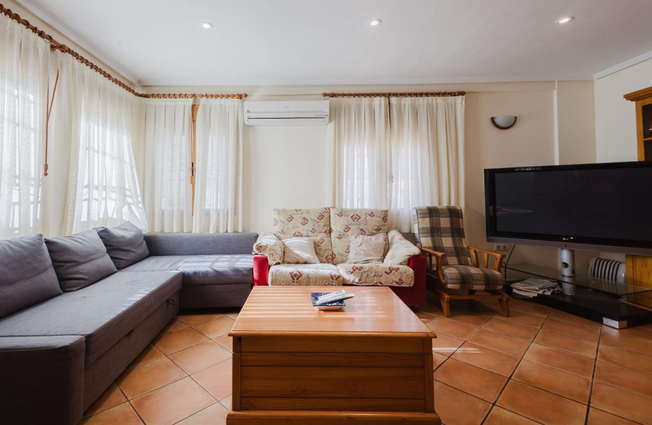 Resale - Bungalow -
Torrevieja - PLAYA DE LA MATA