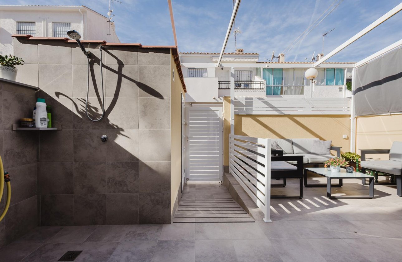 Resale - Bungalow -
Torrevieja - playa de los naufragos