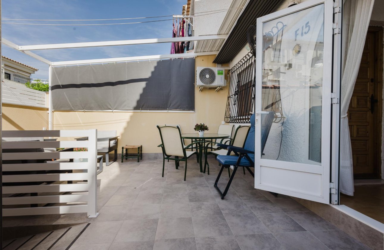 Resale - Bungalow -
Torrevieja - playa de los naufragos