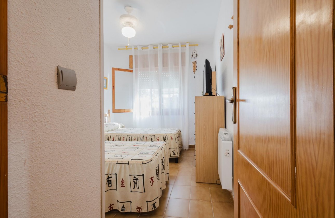 Resale - Bungalow -
Torrevieja - playa de los naufragos