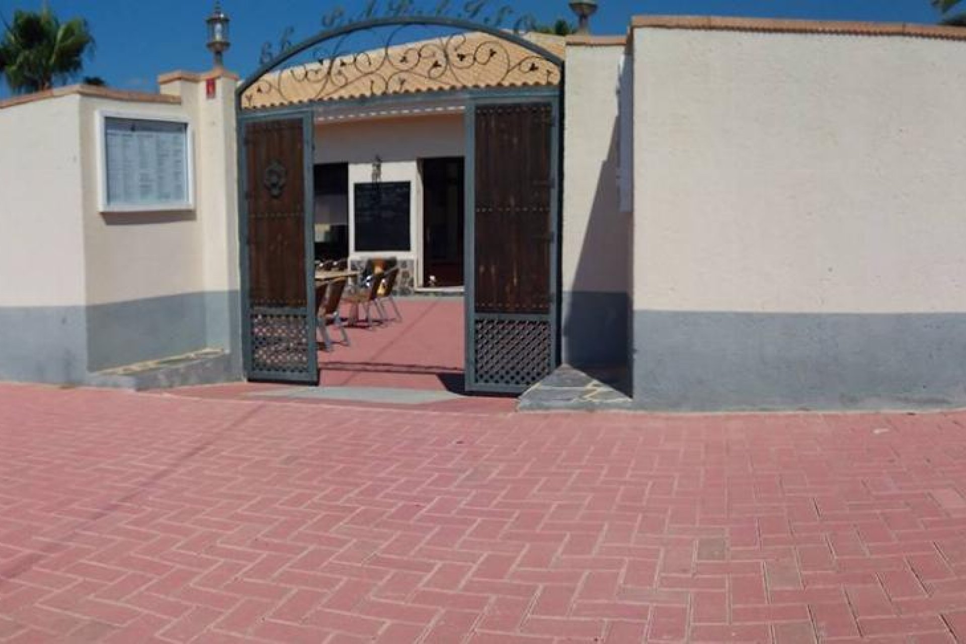 Resale - Bungalow -
Torrevieja - playa de los naufragos