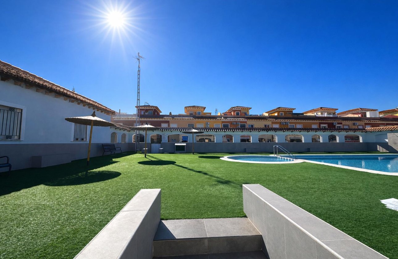 Resale - Bungalow -
Torrevieja - TORRETAS