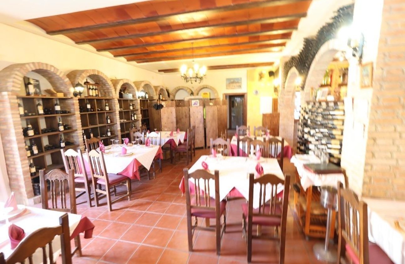 Resale - business -
Orihuela Costa - La Zenia