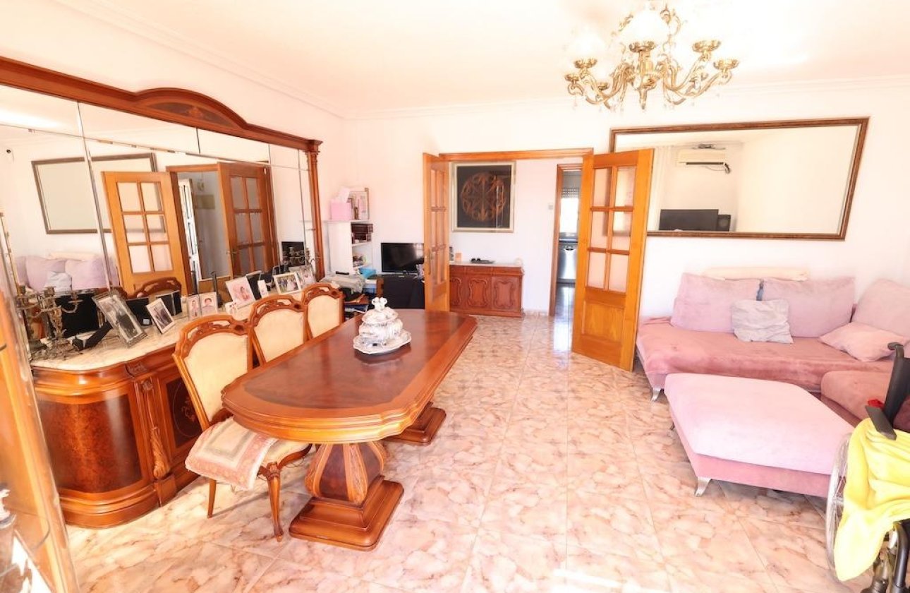 Resale - business -
Orihuela Costa - La Zenia