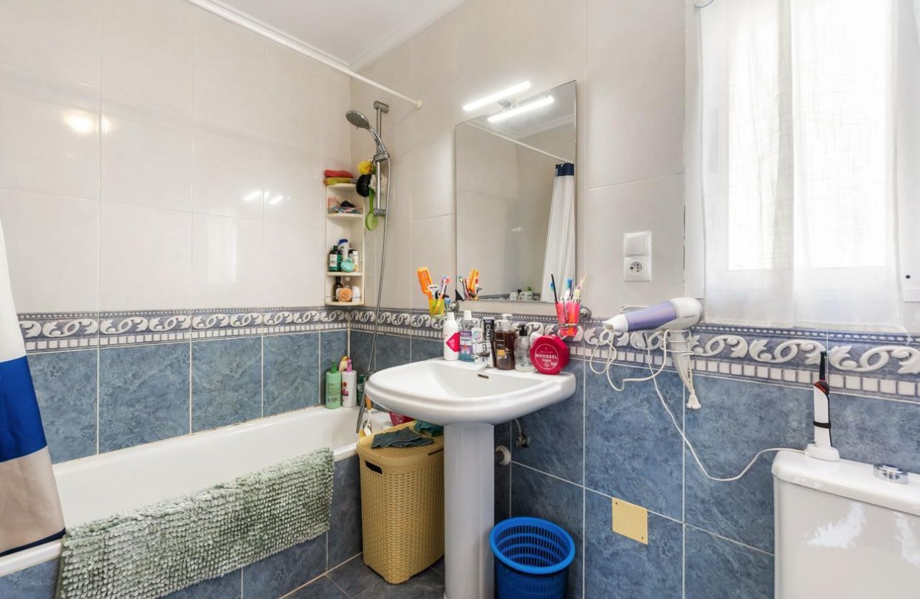 Resale - Casa -
Orihuela Costa - Las Filipinas