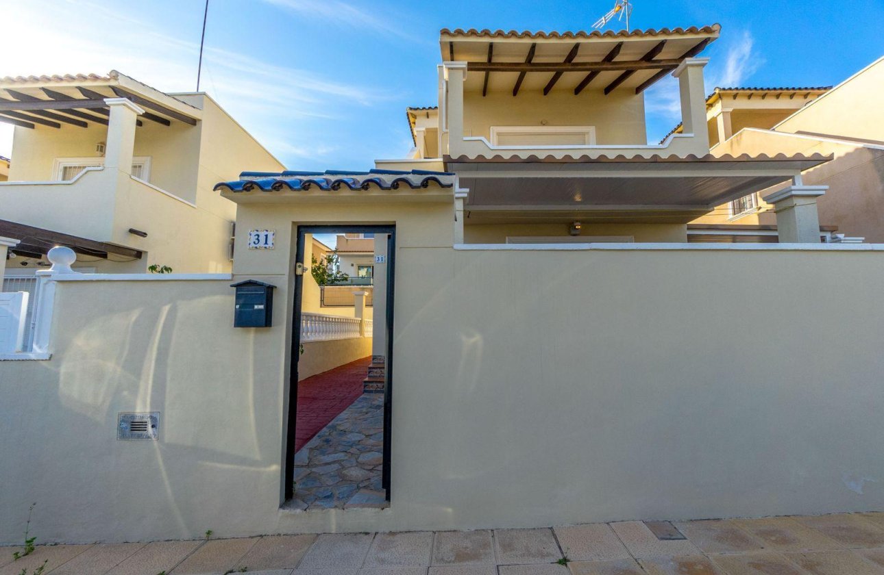 Resale - Casa -
Orihuela Costa - Las Filipinas