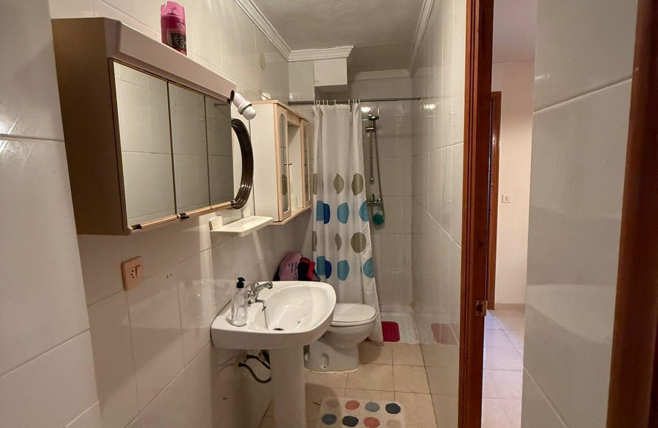 Resale - Casa -
Torrevieja - Los Balcones