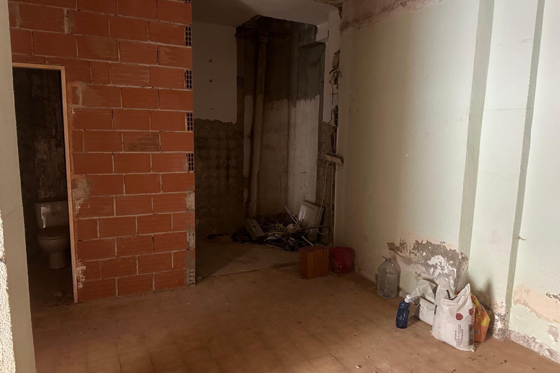 Resale - Commercial property -
Alicante - Alicante Centro