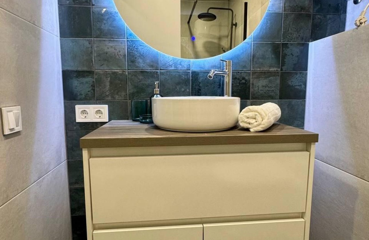 Resale - Commercial property -
Alicante - Alicante Centro