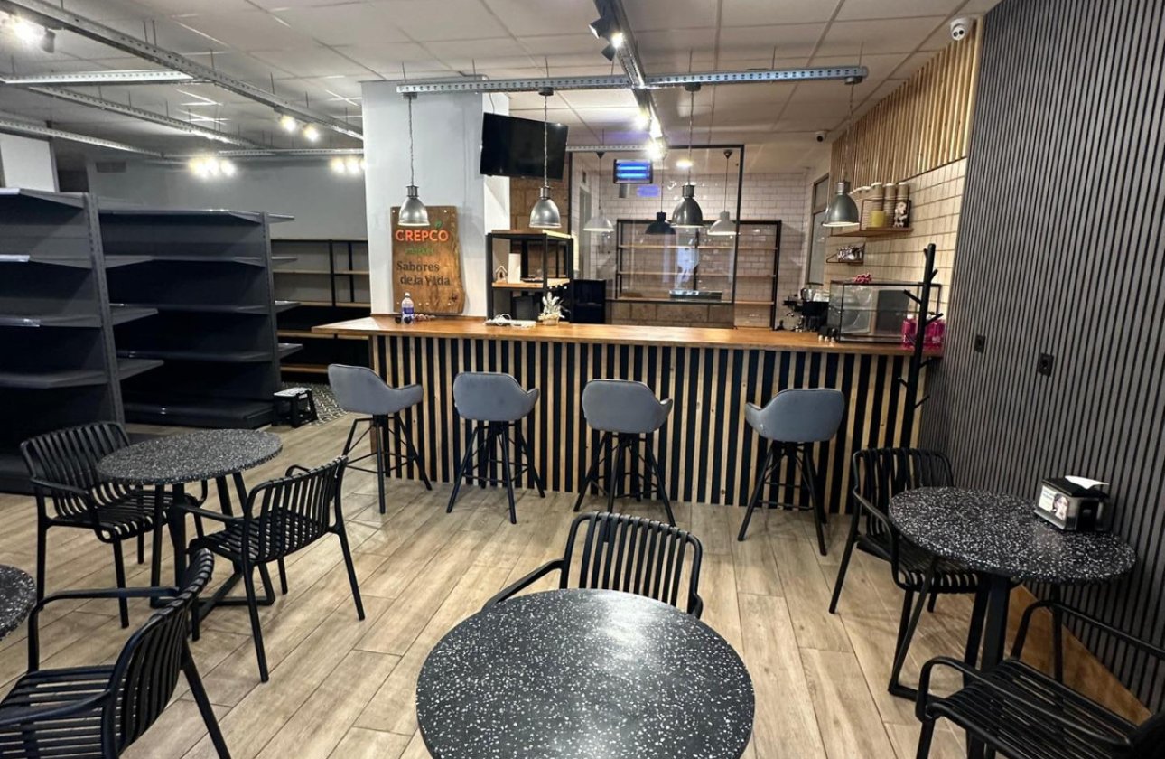 Resale - Commercial property -
Alicante - Alicante Centro